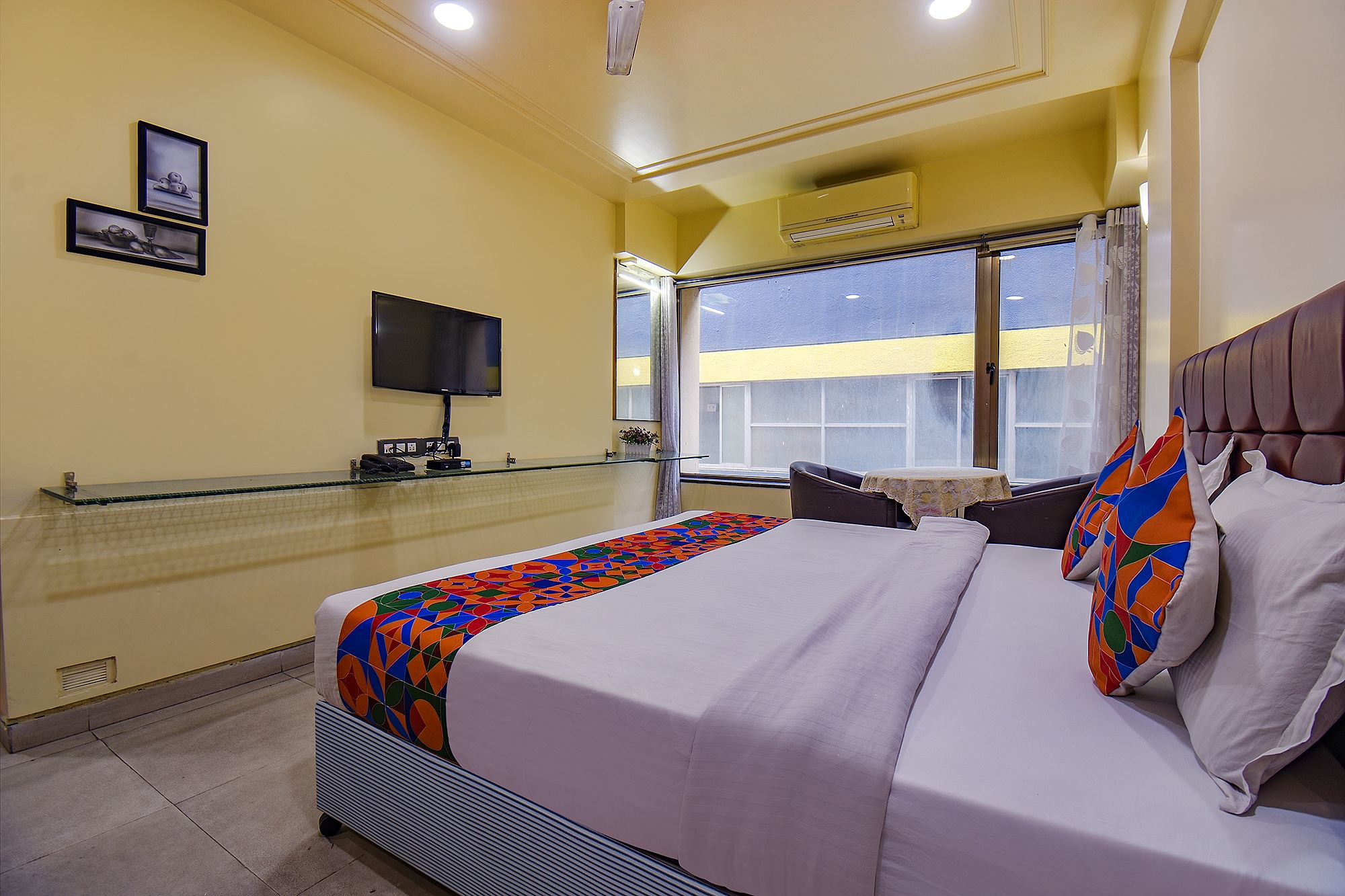 FabHotel SR Wakad - Nr. Mall Of Millenium - Tap to explore photos