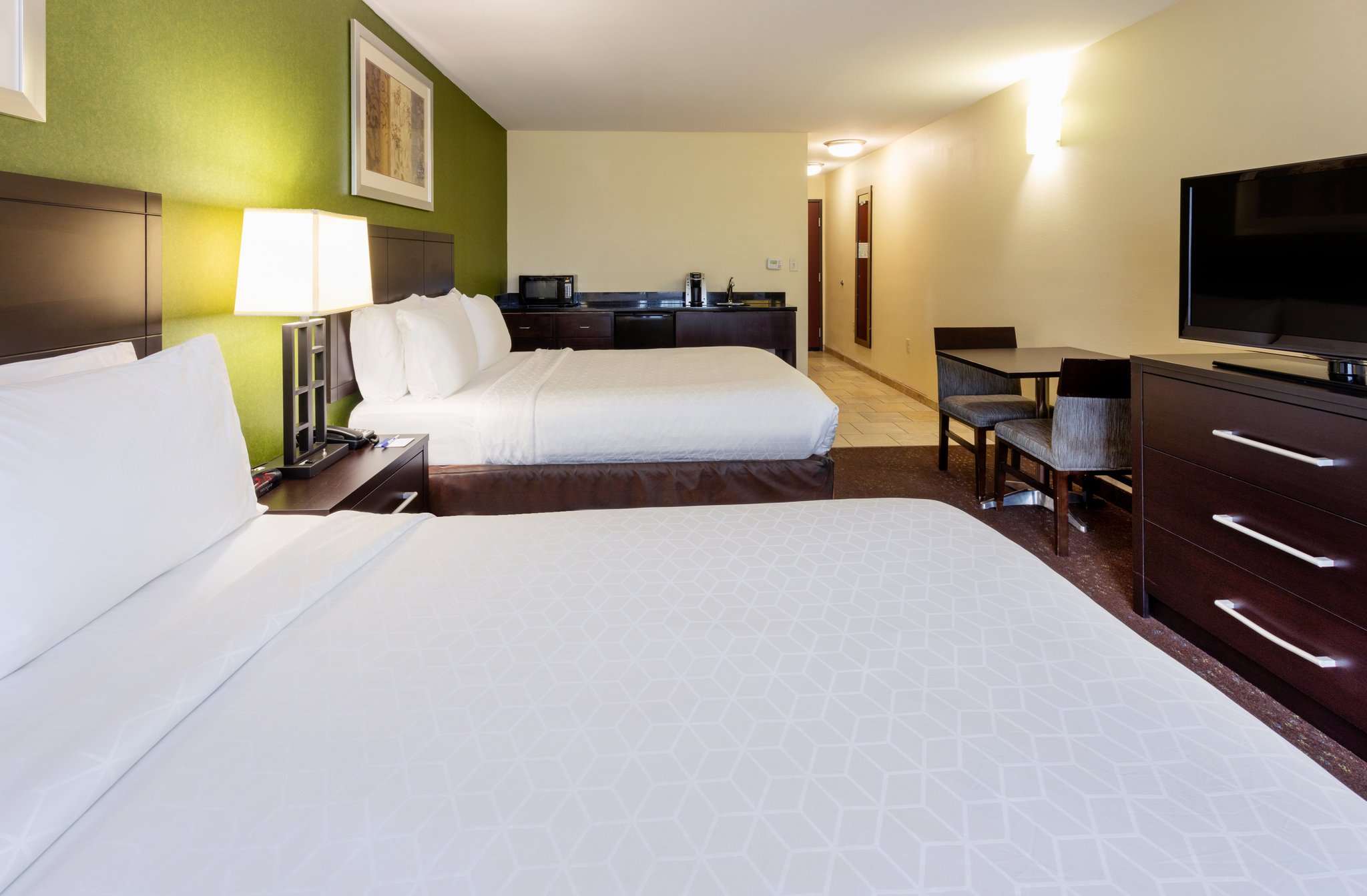 Holiday Inn Express & Suites Rochester - Tap to explore photos