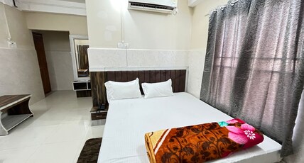 Hotel Shree Palace Room Type - Double Room AC