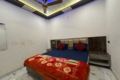 RAJAT PALACE PAYING GUEST HOUSE