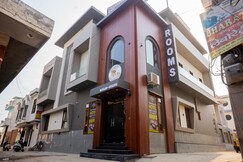 New Fateh Chand Da Hotel