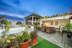 Twilight Terrace Spacez Villa w Private Theater