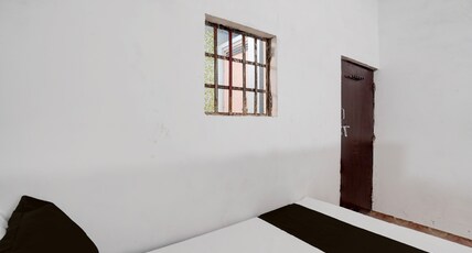 Hotel O by OYO Easy stay Room Type - Classic