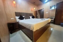 Via The Akshardham Bliss