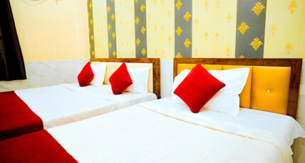 Hotel Siyaram Ashray Room Type - Family Room With Free WI-FI