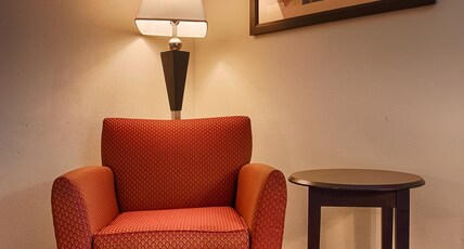 BEST WESTERN PLUS EDISON INN Room Type - Suite-1 King 1 Queen, Non-Smoking, Separate Building, 2 Rooms, Work Desk, Microwave And Refrigerator