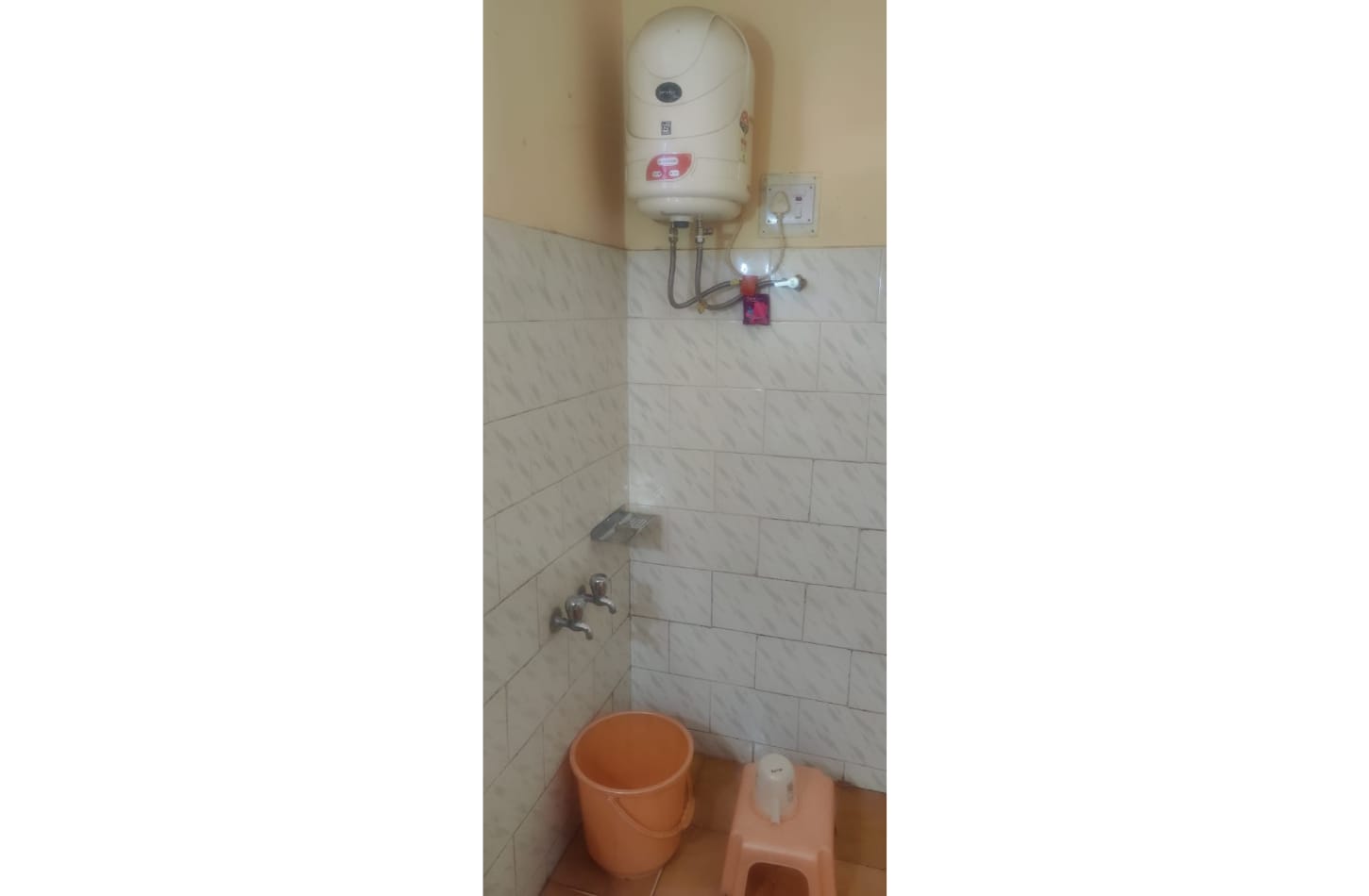 PICNIC RESIDENCY - Tap to explore photos