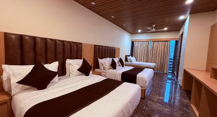 Royal park Hotel and Swimming Pool Room Type - Family rooms with Balcony