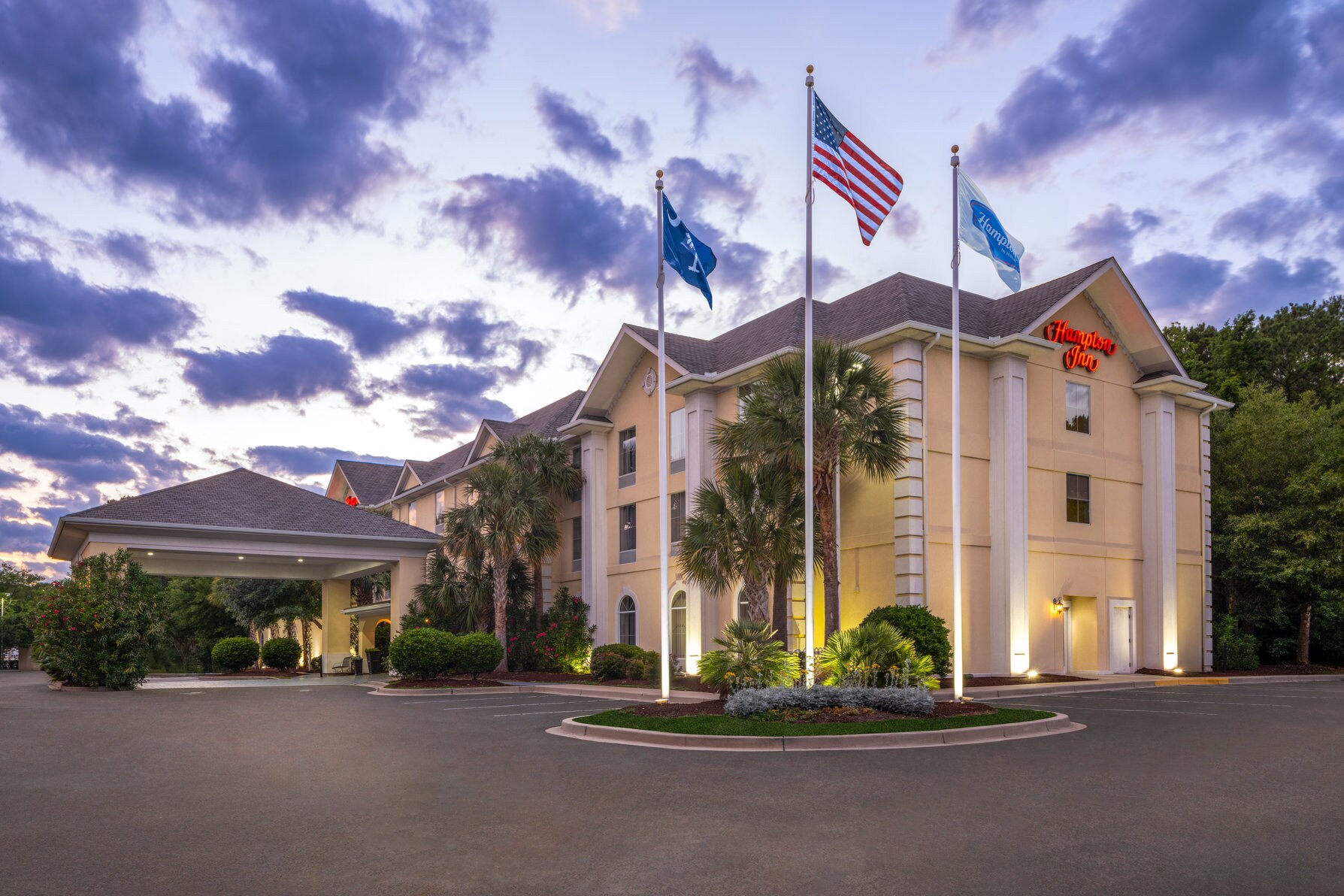 Hampton Inn Murrells Inlet/Myrtle Beach Area, SC - Tap to explore photos