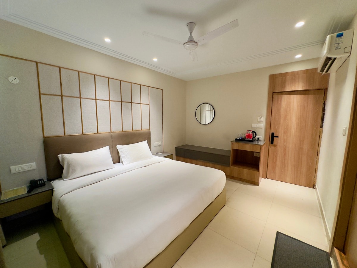 Hotel Himalaya@Harkipauri Road - Tap to explore photos