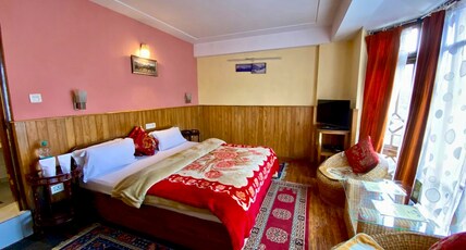 Snowlion Homestay Room Type - Deluxe Double Room
