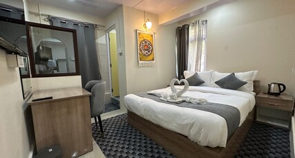 Cozy Cubicles 400M from MG Marg Room Type - Cozy Family Room