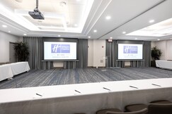 Holiday Inn Express Hotel & Suites Waterloo - St Jacobs, an IHG Hotel