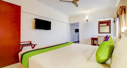 RR INN Group Of Hotels Room Type - Club Room