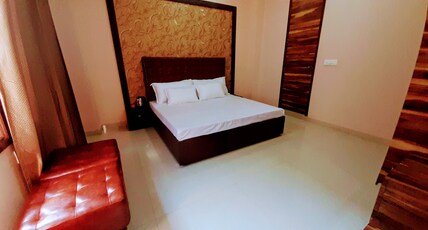 Panchhis Nest Villa Room Type - Deluxe room 