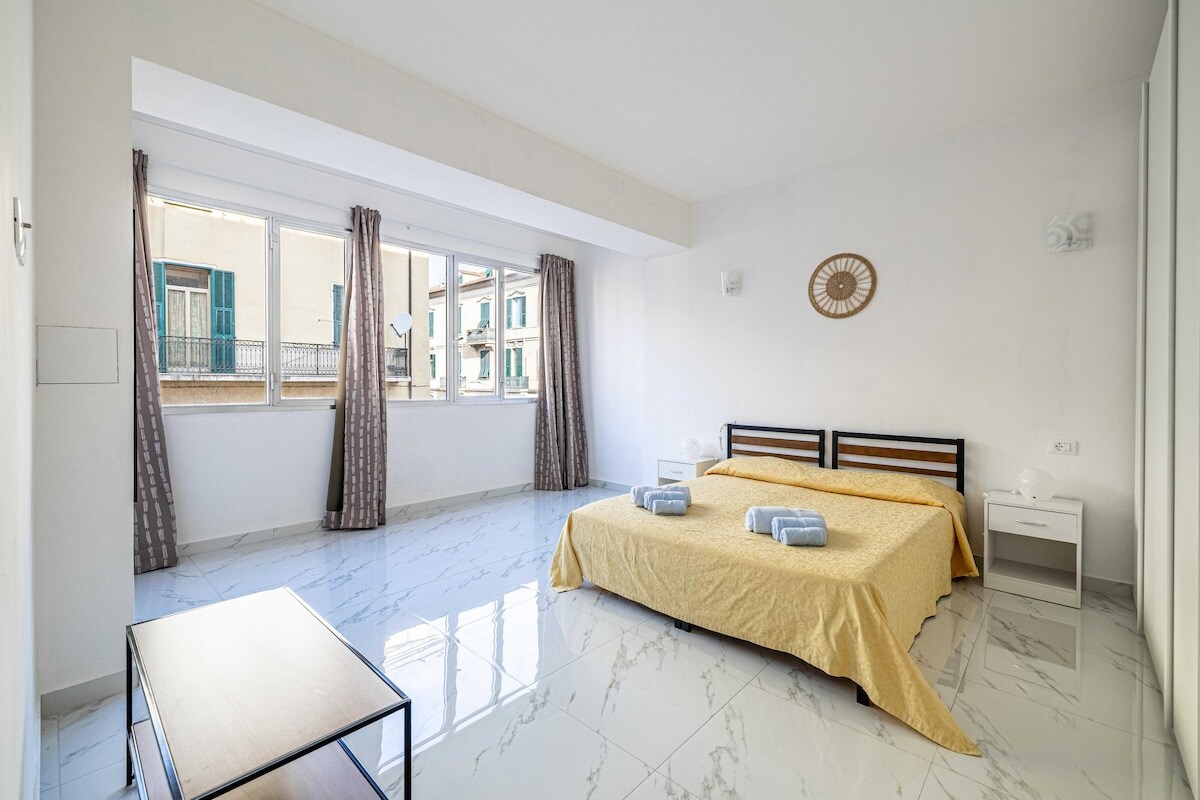 Central 1BDR/4P flat in Ventimiglia - Tap to explore photos