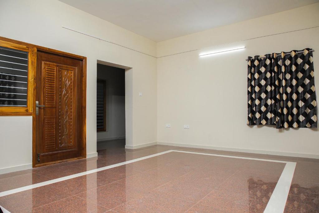 Redstone Service Appartment - T.Nagar Near Us Consulate - Tap to explore photos