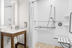 Holiday Inn Express & Suites SAVANNAH - MIDTOWN