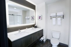 Holiday Inn Hotel & Suites Sioux Falls - Airport
