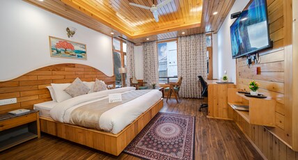 Hotel SNAS Retreat Manali Room Type - Deluxe Room with Balcony Mountain View