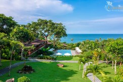 Camia Resort & Spa