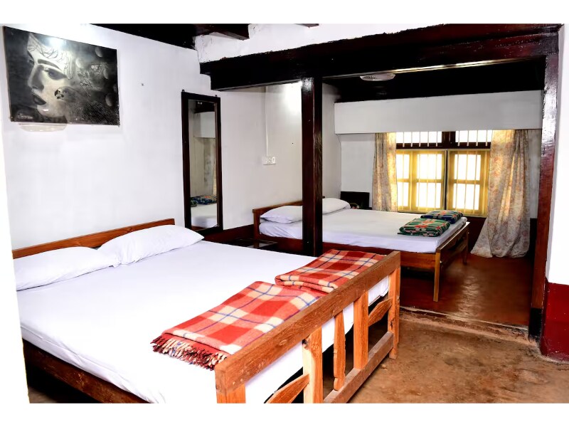 Balekhan Homestay - Heritage & Mountain View - Tap to explore photos