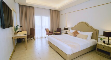 MCollection - Scenic Tagaytay Getaway with Taal Views Room Type - King Bed with Balcony and Taal View in Tagaytay MCollection - Scenic Tagaytay Getaway with Taal Views Room Type - King Bed with Balcony and Taal View in Tagaytay
