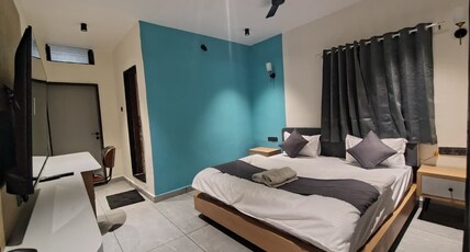 The Peach Tree Homestay Room Type - Deluxe Double Bed Ac Room