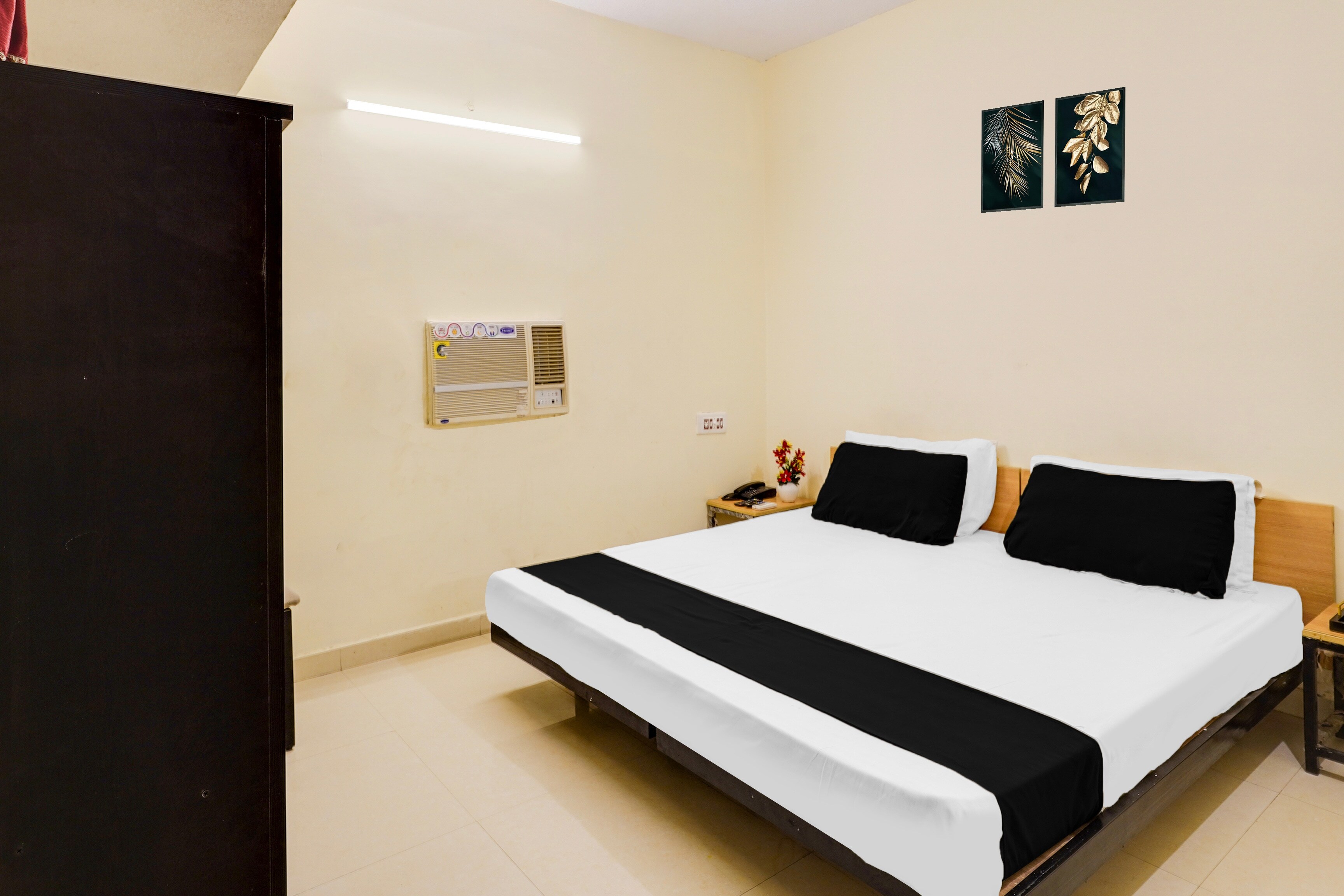 Hotel O ECR Chennai Kanathur - Tap to explore photos