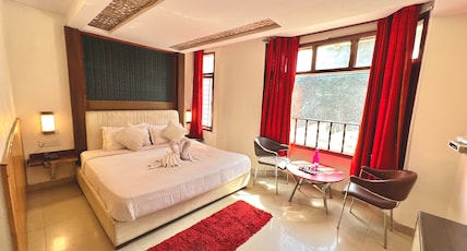 Hotel Majestic Grand Room Type - Deluxe Room Hotel Majestic Grand Room Type - Deluxe Room