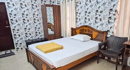 ELITE RESIDENCY Room Type - AC Double bed