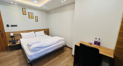 HOTEL ROYAL VANILLA Room Type - DELUXE DOUBLE ROOM