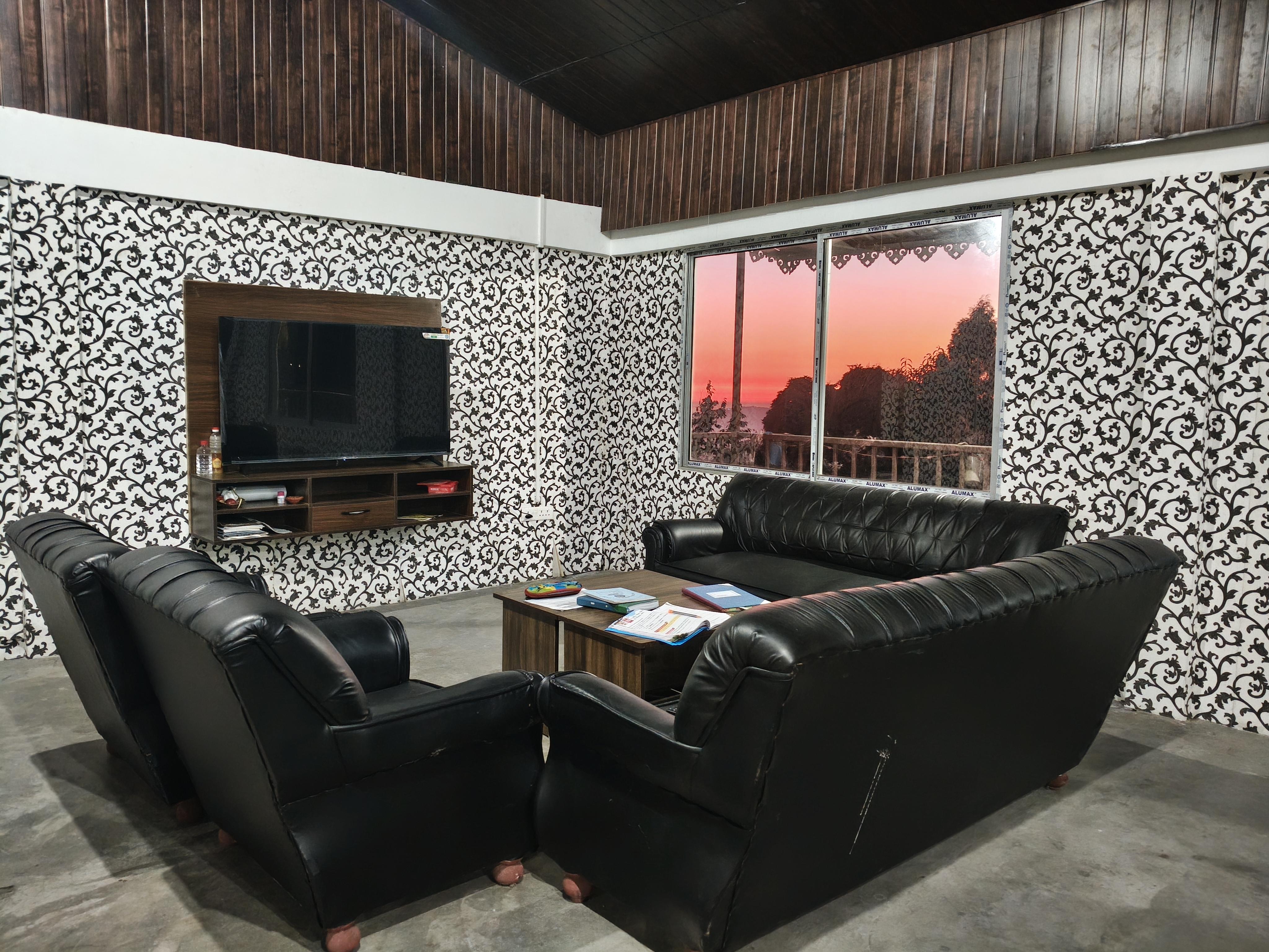 Kadambari Homestay - Tap to explore photos