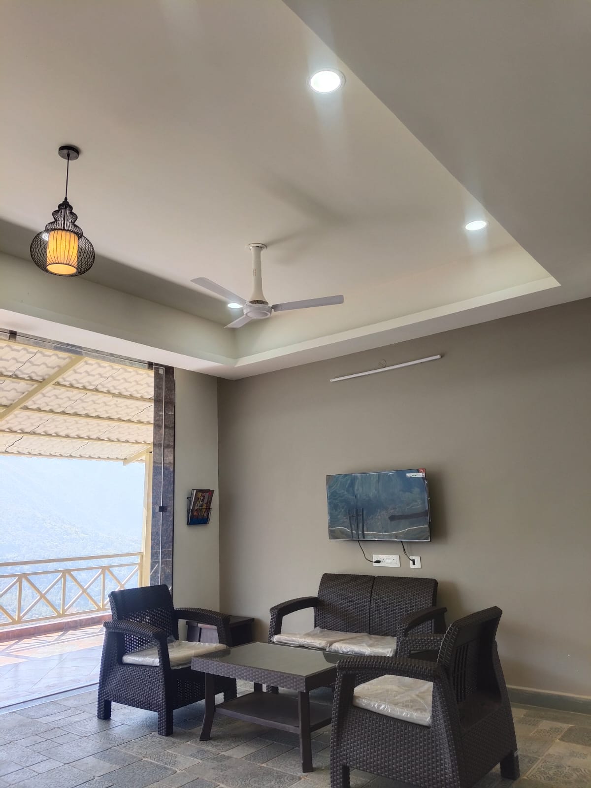 Silent Villa's 1BR FF in Araku Valley by Homeyhuts - Tap to explore photos