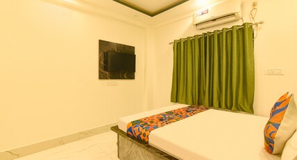 FabHotel Brother's Inn Room Type - Deluxe Room