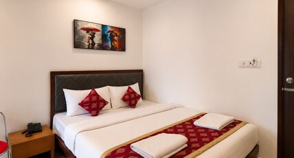Hotel Sunrise Residency Room Type - Deluxe Room