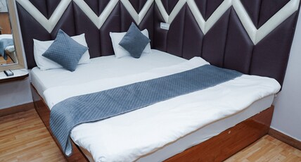 HOTEL PLEASURE Room Type - Deluxe Room