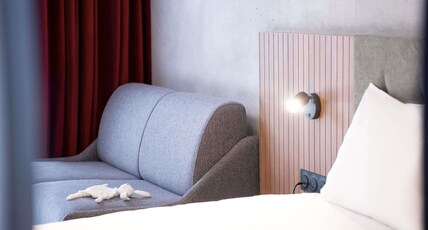Ibis Styles Lens Centre Gare Room Type - Executive Room with 1 double bed and sofa