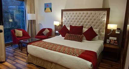 Royale Retreat & Spa near Mall Road Room Type - Family Suite - Forest View