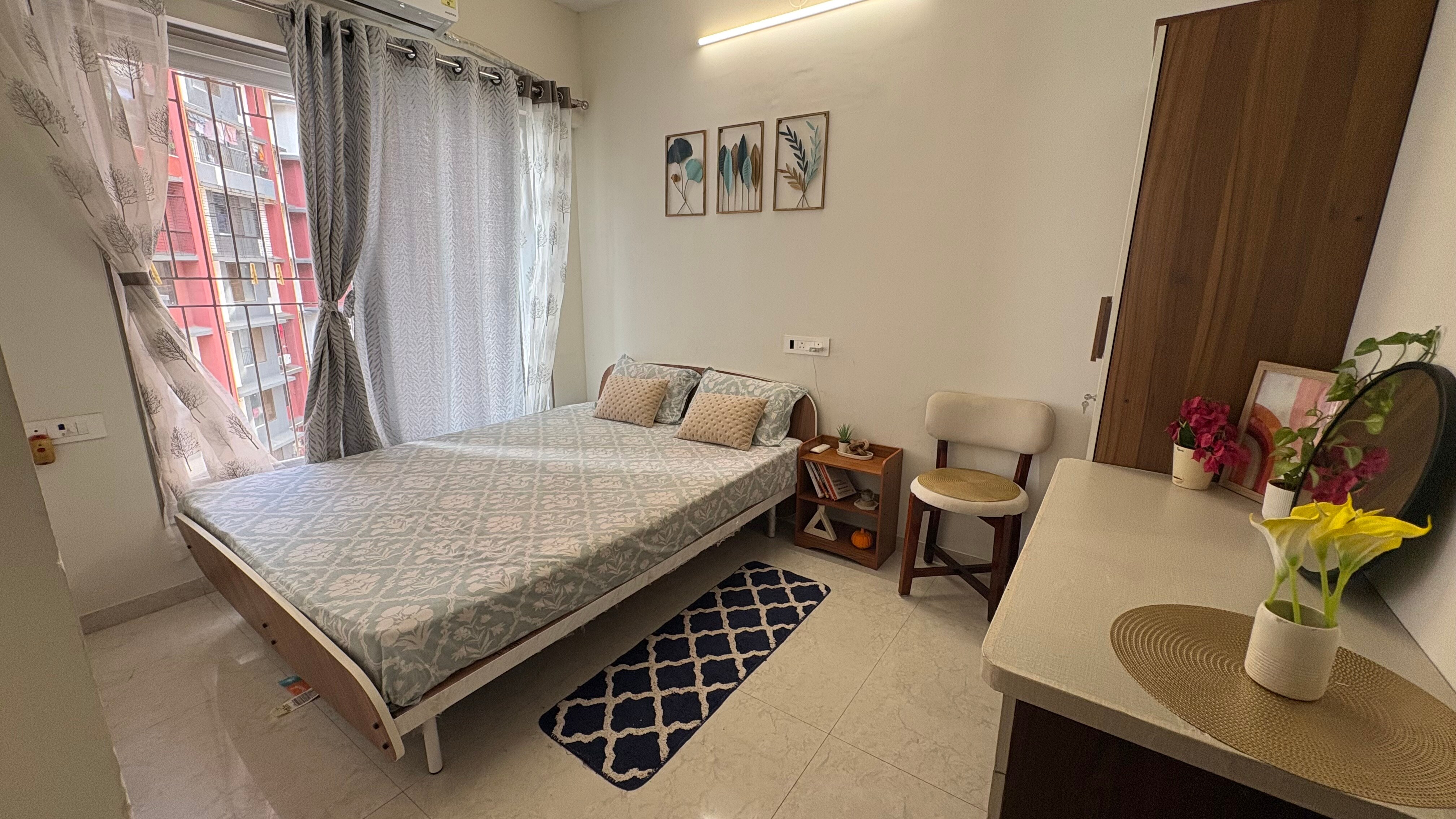 Cozy Private Room Pet Friendly Home Vikhroli East - Tap to explore photos