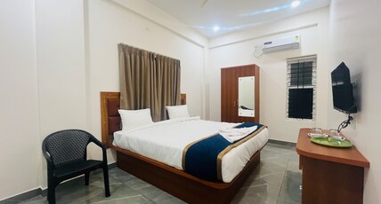 Nature Inn With Greenery Comforts Room Type - Deluxe Double Room ( AC Room, 02 ADULT )