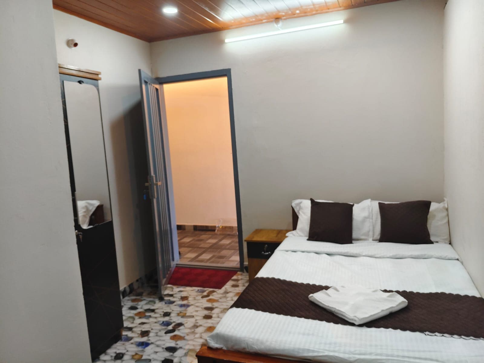 Nainas Residency - Tap to explore photos