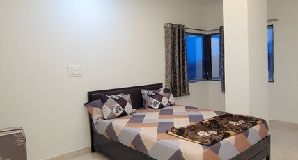 SHRI VITTHAL BHAKT NIWAS Room Type - Deluxe Room Non AC