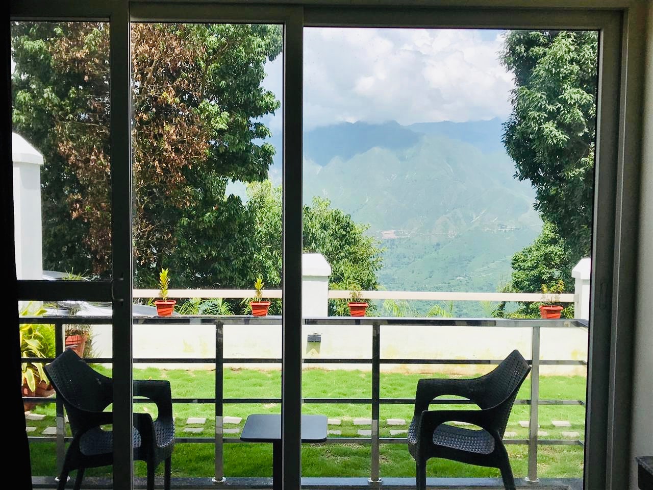 Hotel JS INN Mussoorie - Tap to explore photos