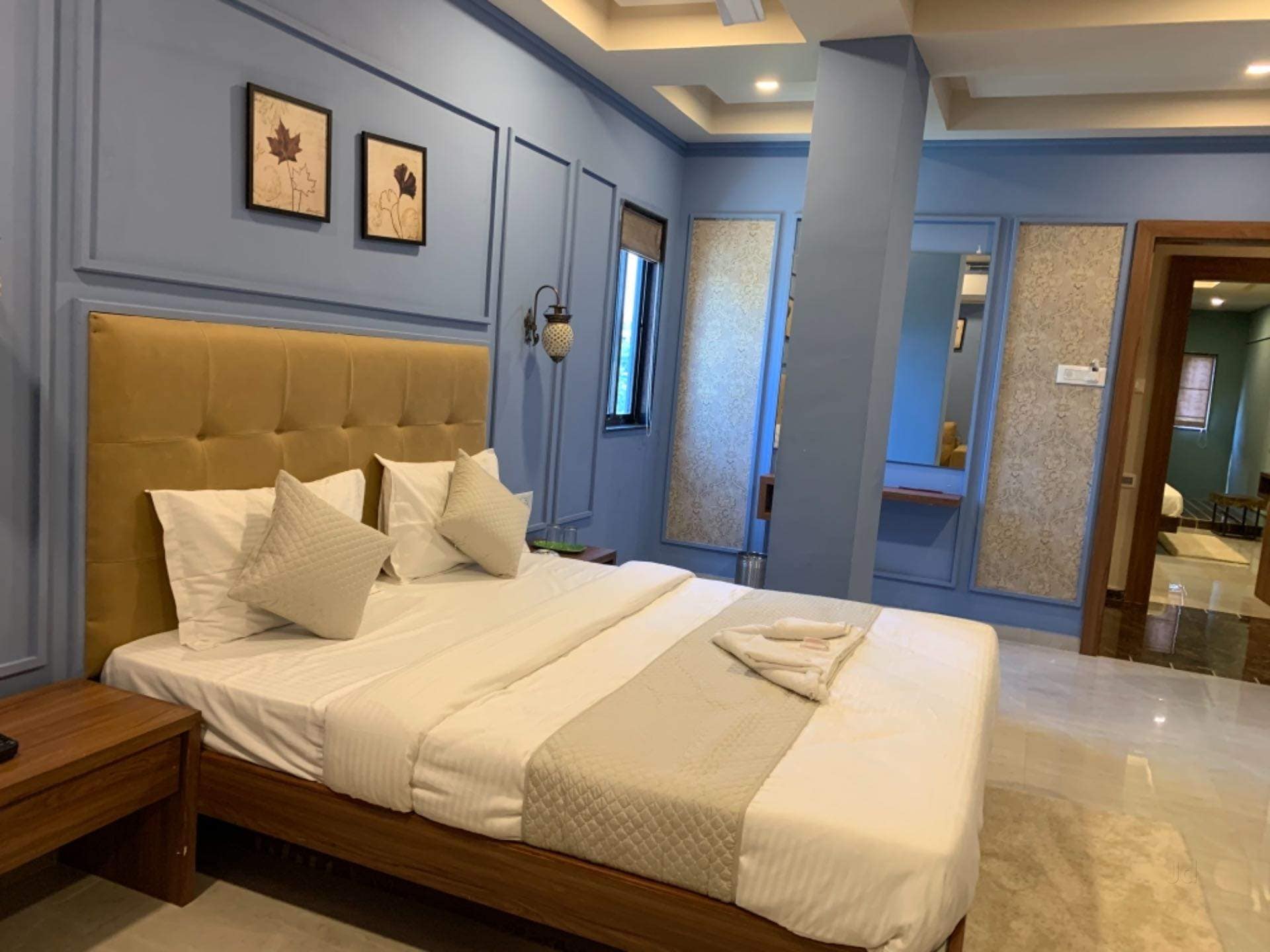 HOTEL RADHA KRISHNA - Tap to explore photos