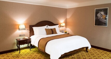 EASTIN GRAND HOTEL SAIGON Room Type - Club Premium Deluxe