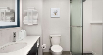 Hampton Inn by Hilton Delray Beach Room Type - 2 QUEEN BEDS