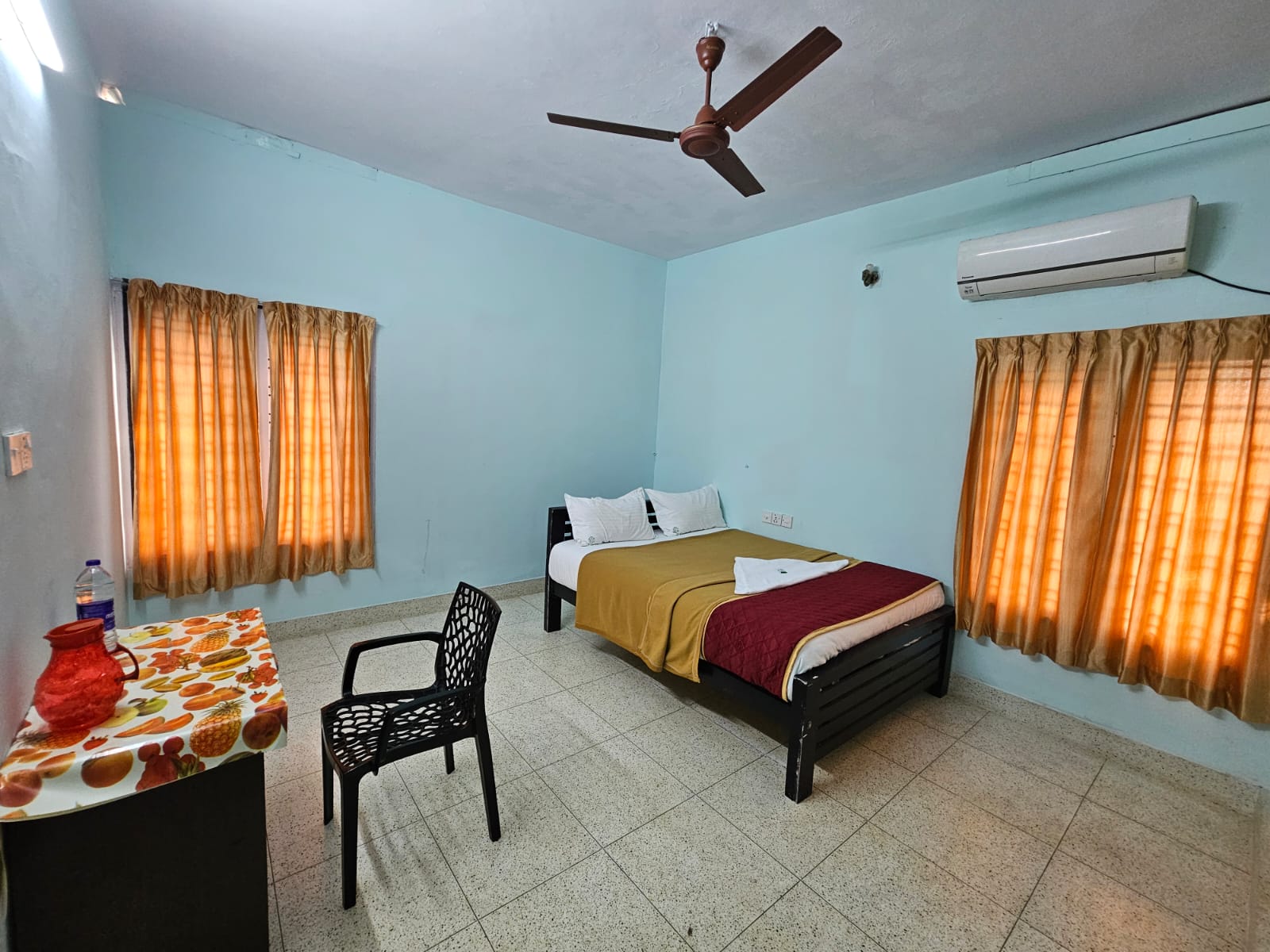 South Stay 2BHK near Padmanabhaswamy Temple - Tap to explore photos