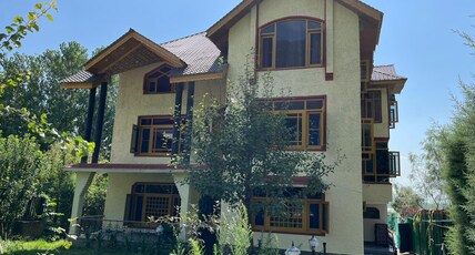 Garden of Eden | Next to Dal Lake Room Type - Deluxe balcony room