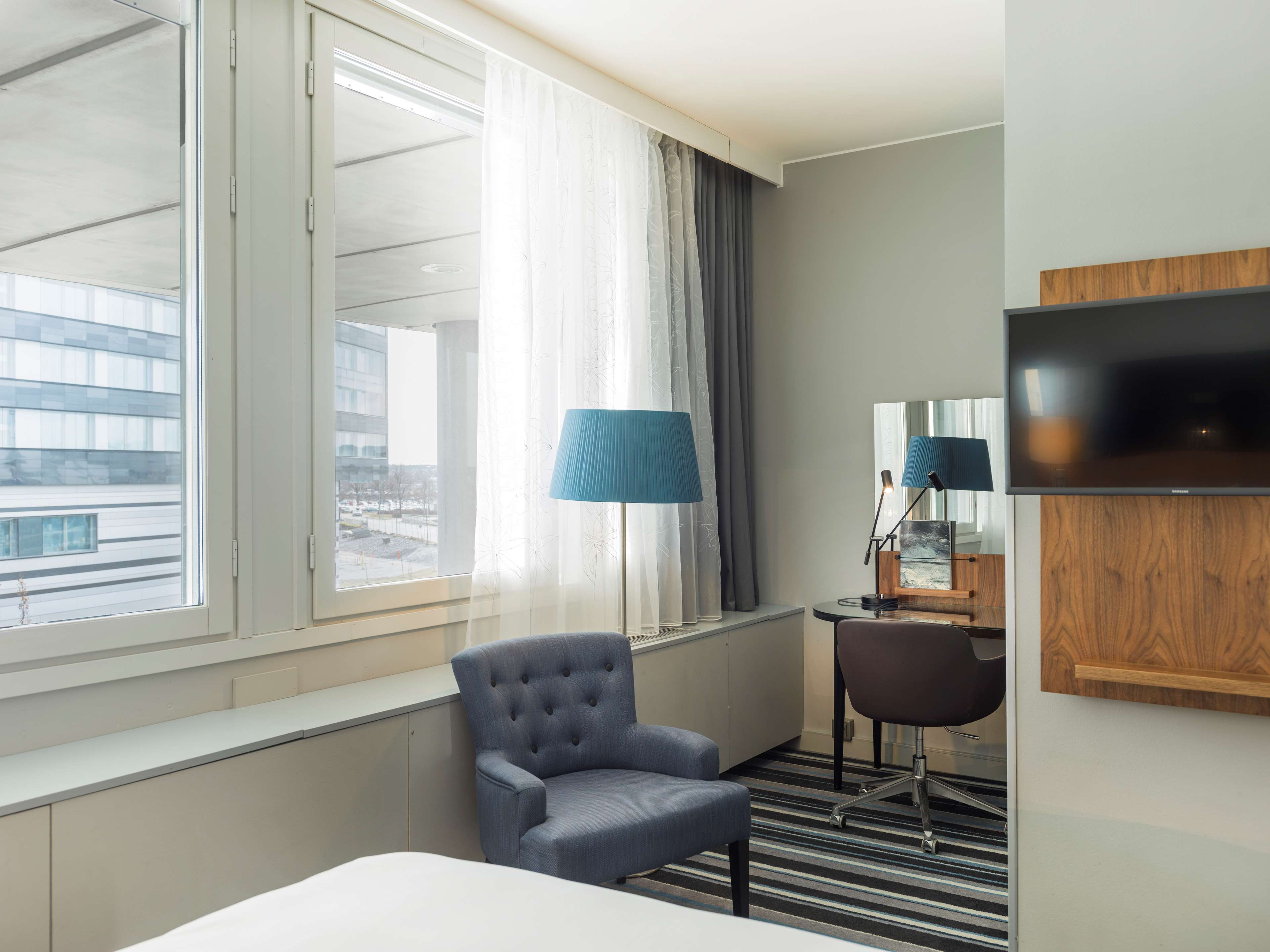Radisson Blu Airport Terminal Hotel, Stockholm-Arlanda Airport - Tap to explore photos